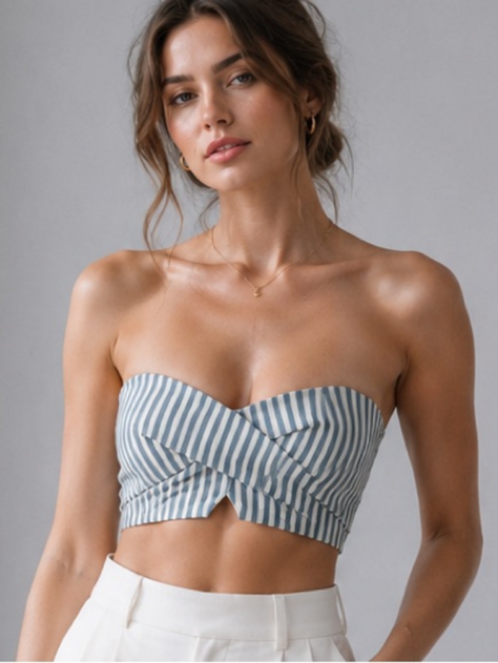 Akira Chicago Black Label Blue White Striped Crossover Front Tube Top Medium